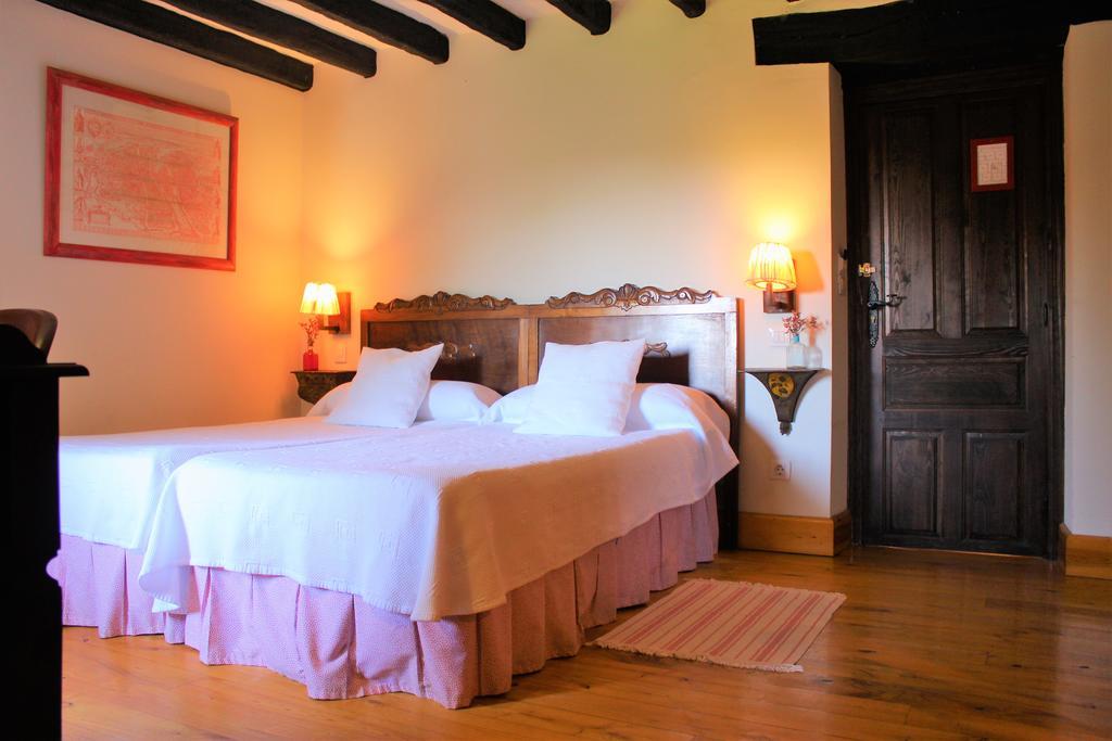 La Casona De Suesa Quarto foto